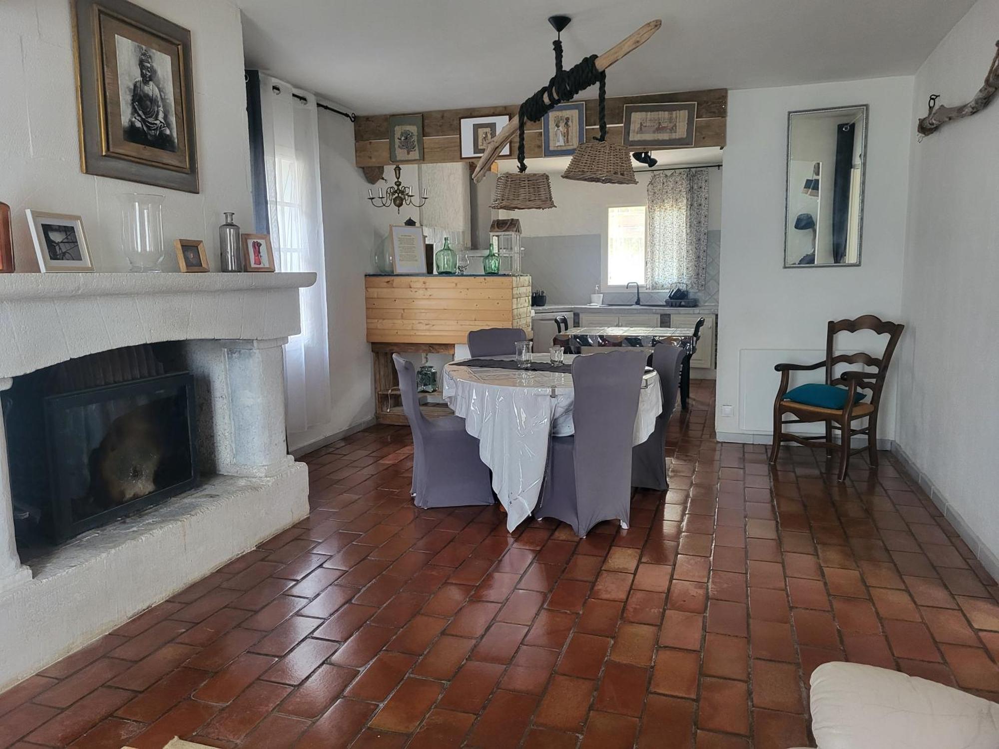 Maison Au Calme Sur Arlesヴィラ エクステリア 写真