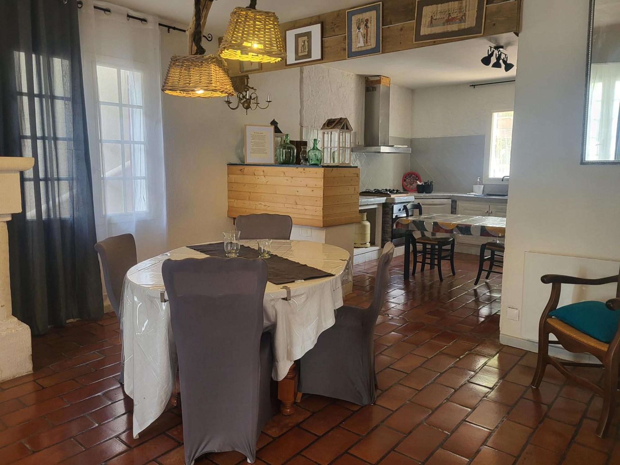 Maison Au Calme Sur Arlesヴィラ エクステリア 写真